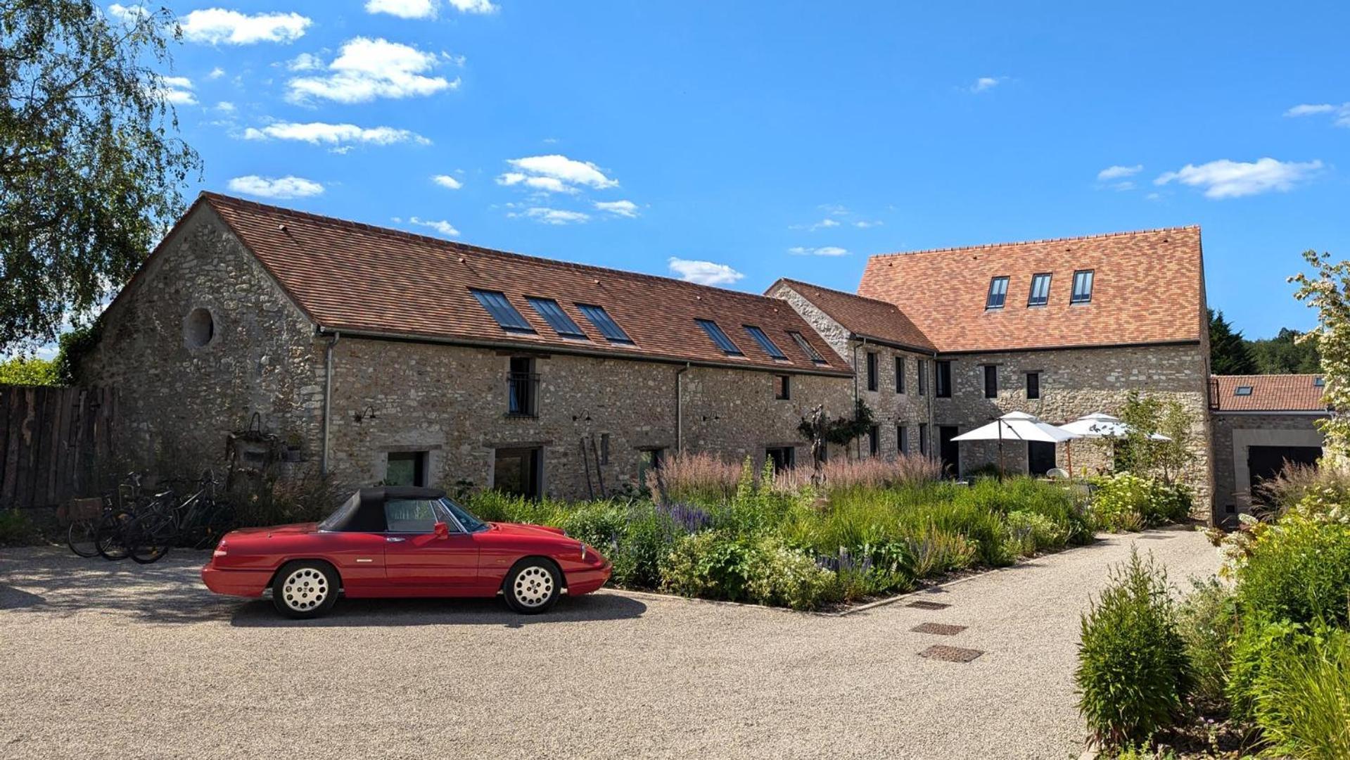 Val Trebbia Hotel Feucherolles ภายนอก รูปภาพ
